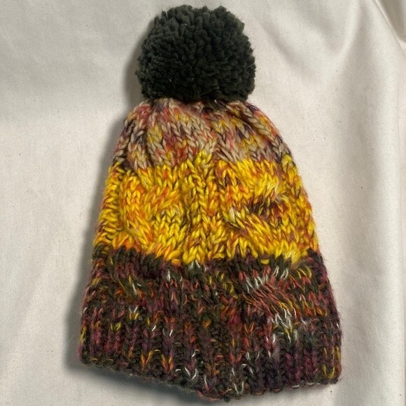 Scala knit boho chunky pom ball fleece lined women one size beanie hat cable - Picture 1 of 7